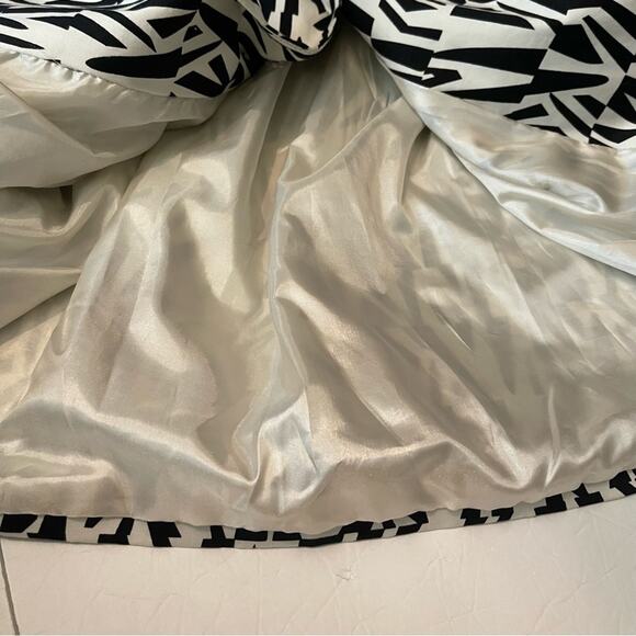 Luii Black And White Animal Print Belted Short Trench Coat Jacket NWT Size M - Picture 9 of 15